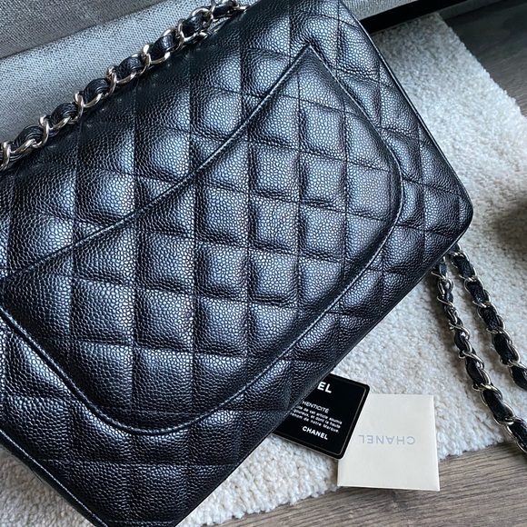 SOLD. Chanel jumbo single flap bag in black caviar - Picture 6 of 16